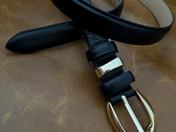 Tudo Sobre a Tendência do Cinto de Couro Feminino na Moda Feminina