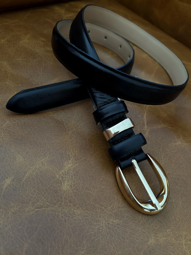 Tudo Sobre a Tendência do Cinto de Couro Feminino na Moda Feminina