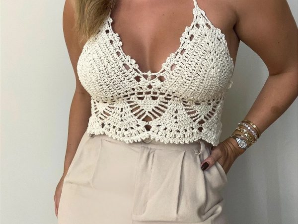 Manual para Usar Bordados no Cropped de Crochê