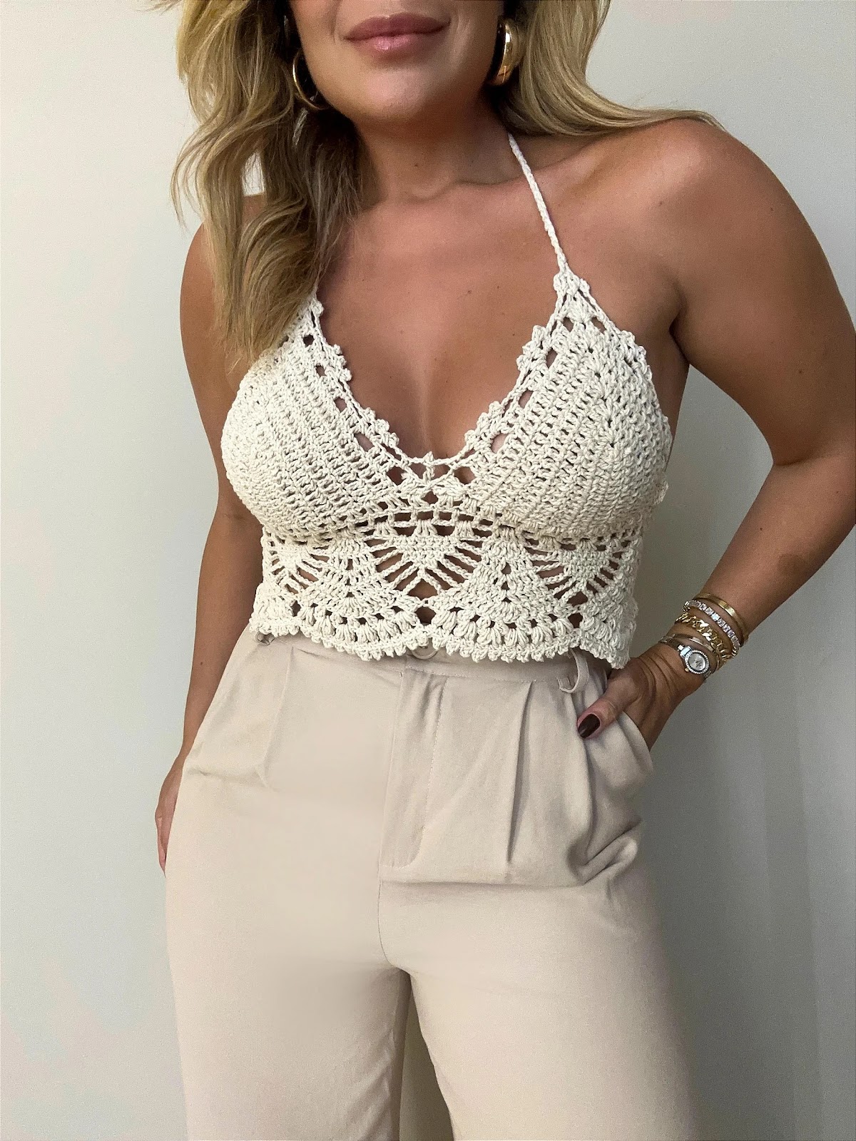 Manual para Usar Bordados no Cropped de Crochê