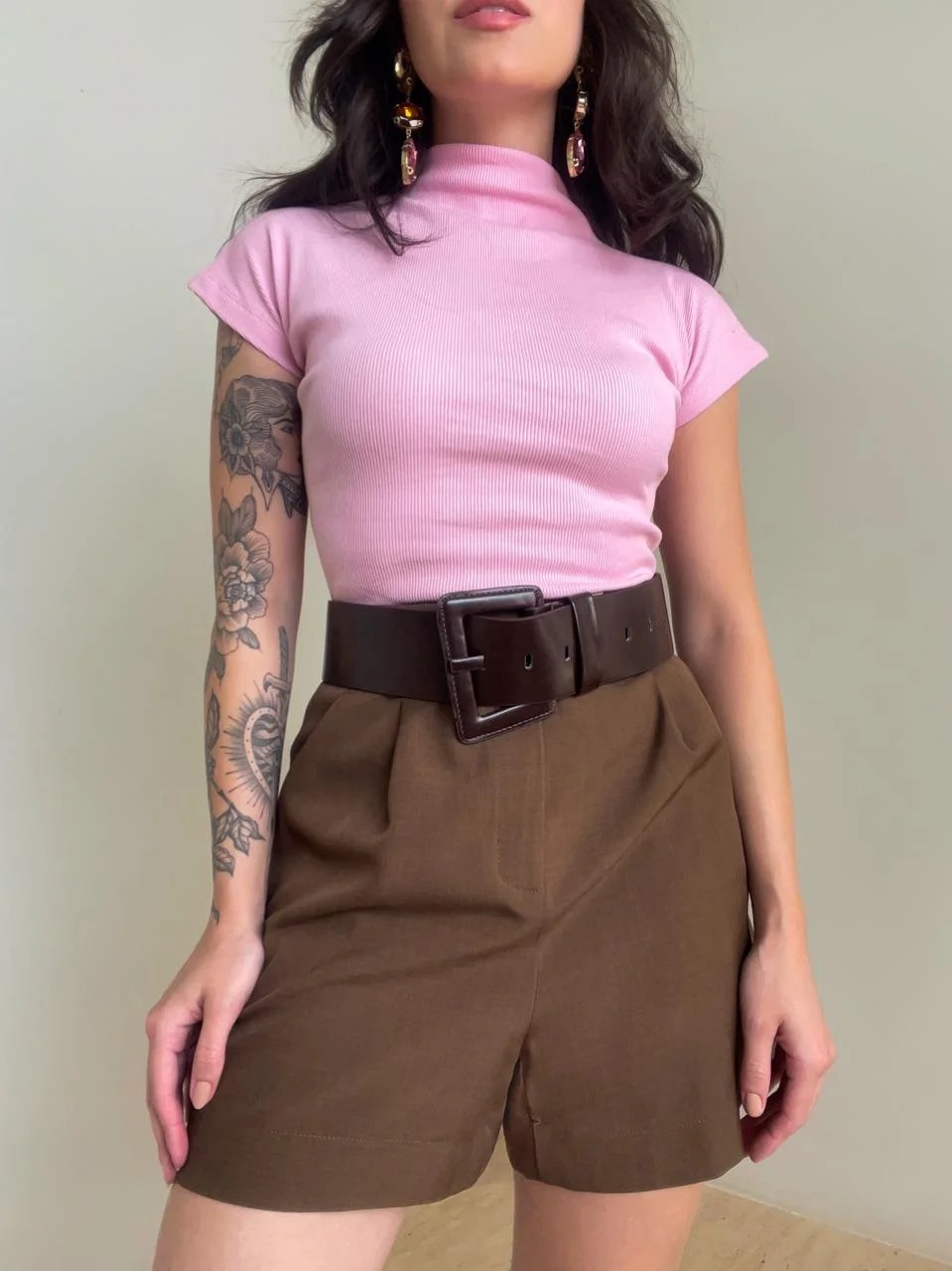 Guia Prático: Como Usar Shorts de Alfaiataria Durante o Ano Todo