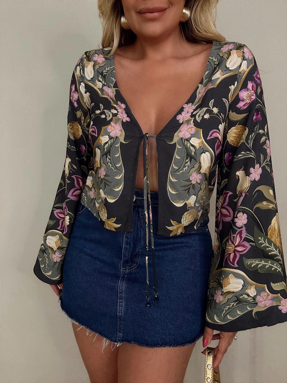 Farm, uma Marca que Transborda Feminilidade: Saias, Blusas e Macacões