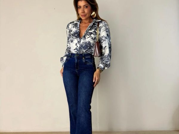 Calças Jeans Femininas: Da Elegância à Boot Cut